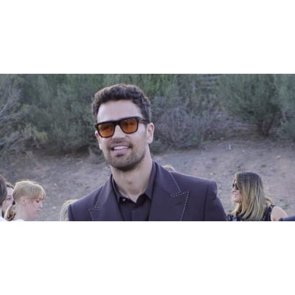 New Dolce & Gabbana Black Square DG4420 501/87 Sunglasses Women - Picture 5 of 7